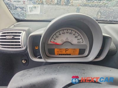 Zdjęcie 9 z 12 samochodu: 2008 SMART FORTWO PURE VIN:WMEEJ31XX8K142664 - miniatura