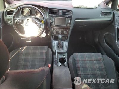 Zdjęcie 8 z 13 samochodu: 2017 VOLKSWAGEN GTI S VIN:3VW4T7AU7HM048488 - miniatura