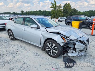 Czwarte zdjęcie samochodu z boku: 2019 NISSAN ALTIMA SL VIN:1N4BL4EV0KC241754 - miniatura
