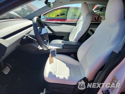 Zdjęcie 7 z 13 samochodu: 2026 TESLA MODEL Y VIN:7SAYGDEE8TF330133 - miniatura