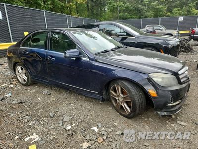 Czwarte zdjęcie samochodu z boku: 2011 MERCEDES-BENZ C 300 VIN:WDDGF5EB8BF632187 - miniatura