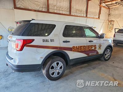 Trzecie zdjęcie samochodu z tyłu: 2019 FORD EXPLORER POLICE INTERCEPTOR VIN:1FM5K8AR0KGA29208 - miniatura