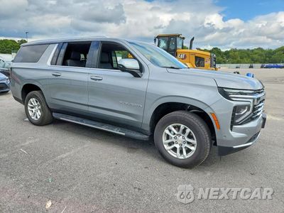 Czwarte zdjęcie samochodu z boku: 2026 CHEVROLET SUBURBAN K1500 LT VIN:1GNS6CKD4TR352921 - miniatura
