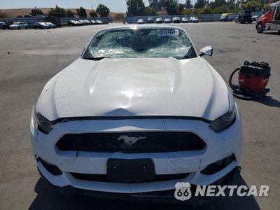 Piąte zdjęcie samochodu w środku: 2017 FORD MUSTANG VIN:1FATP8EM2H5225270 - miniatura