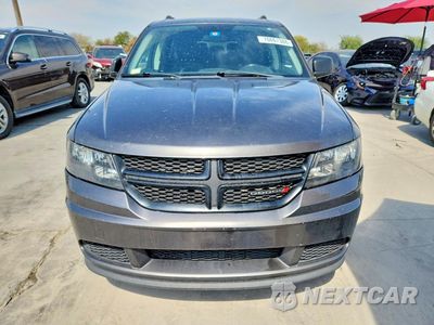 Piąte zdjęcie samochodu w środku: 2018 DODGE JOURNEY SE VIN:3C4PDCAB3JT310975 - miniatura