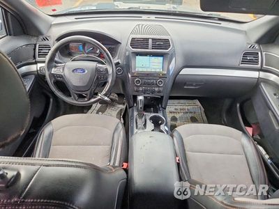 Zdjęcie 8 z 12 samochodu: 2017 FORD EXPLORER XLT VIN:1FM5K8D88HGE16276 - miniatura