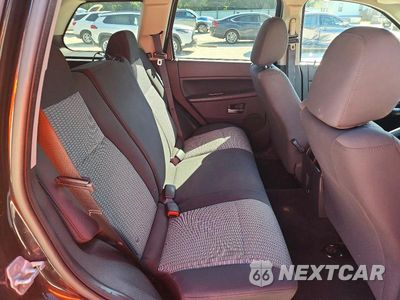 Zdjęcie 11 z 13 samochodu: 2010 JEEP GRAND CHEROKEE LAREDO VIN:1J4PR4GK1AC152009 - miniatura