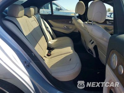 Zdjęcie 10 z 13 samochodu: 2018 MERCEDES-BENZ E 300 VIN:WDDZF4JB2JA469010 - miniatura