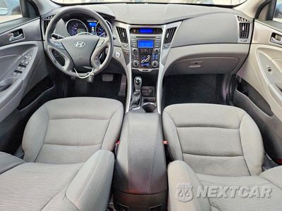 Zdjęcie 8 z 12 samochodu: 2013 HYUNDAI SONATA HYBRID VIN:KMHEC4A41DA071676 - miniatura