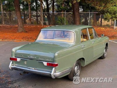 Czwarte zdjęcie samochodu z boku: 1964 VANDERHALL 4 LITRE R Vanden Plas Princess 4-Litre R VIN:VRS3L3307 - miniatura