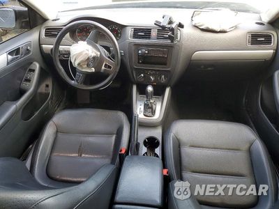 Zdjęcie 8 z 12 samochodu: 2013 VOLKSWAGEN JETTA SE VIN:3VWDP7AJ6DM416115 - miniatura