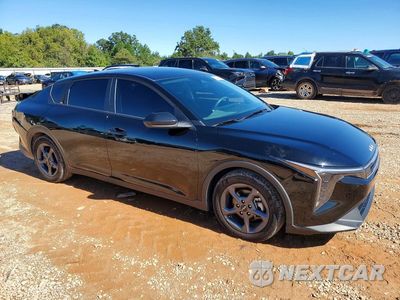 Czwarte zdjęcie samochodu z boku: 2025 KIA K4 LXS VIN:3KPFT4DE9SE097952 - miniatura
