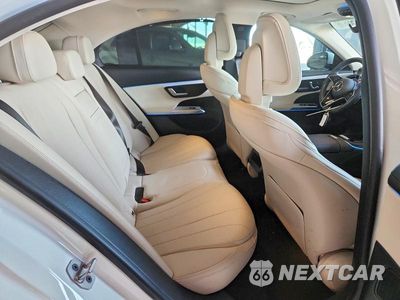 Zdjęcie 10 z 12 samochodu: 2025 MERCEDES-BENZ E 350 4MATIC VIN:W1KLF4HBXSA104667 - miniatura