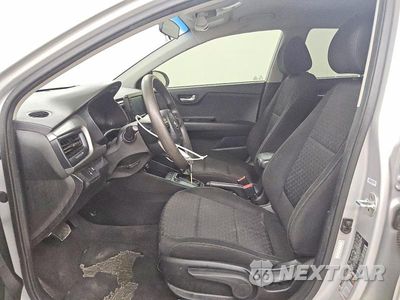Zdjęcie 7 z 13 samochodu: 2019 KIA RIO S VIN:3KPA24AB2KE205237 - miniatura