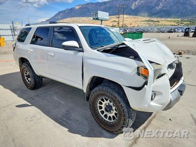 Czwarte zdjęcie samochodu z boku: 2016 TOYOTA 4RUNNER TRAIL VIN:JTEBU5JR0G5316482 - miniatura