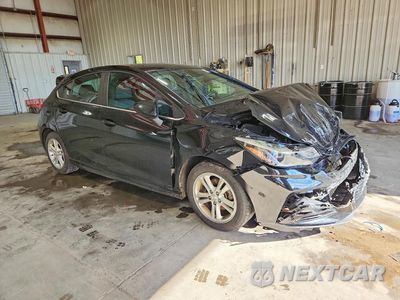 Czwarte zdjęcie samochodu z boku: 2017 CHEVROLET CRUZE LT VIN:3G1BE6SM0HS514425 - miniatura