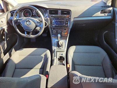 Zdjęcie 8 z 12 samochodu: 2018 VOLKSWAGEN GOLF SPORTWAGEN S VIN:3VW117AU6JM766046 - miniatura