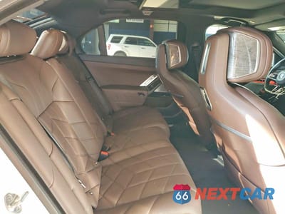 Zdjęcie 10 z 12 samochodu: 2023 BMW I7 XDRIVE60 VIN:WBY53EJ08PCL69978 - miniatura