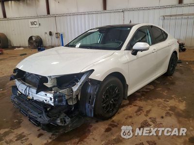 2025 TOYOTA CAMRY XLE 4T1DBADK0SU034685 - główne zdjęcie licytacji z USA - miniatura
