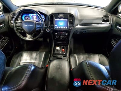 Zdjęcie 8 z 12 samochodu: 2018 CHRYSLER 300 S VIN:2C3CCABG1JH266794 - miniatura