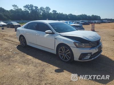 Czwarte zdjęcie samochodu z boku: 2017 VOLKSWAGEN PASSAT R-LINE VIN:1VWDT7A33HC053910 - miniatura