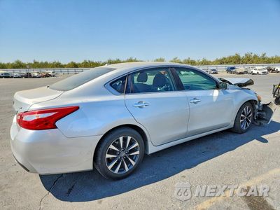 Trzecie zdjęcie samochodu z tyłu: 2017 NISSAN ALTIMA 2.5 SV VIN:1N4AL3AP2HC140835 - miniatura