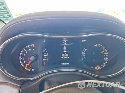 Zdjęcie 9 z 13 samochodu: 2015 JEEP GRAND CHEROKEE OVERLAND VIN:1C4RJFCG8FC165818 - miniatura