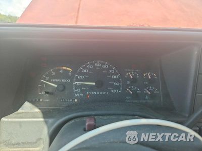 Zdjęcie 9 z 13 samochodu: 1999 GMC SUBURBAN K2500 VIN:3GKGK26F4XG502603 - miniatura