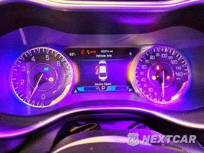 Zdjęcie 9 z 12 samochodu: 2015 CHRYSLER 200 LIMITED VIN:1C3CCCAB3FN631234 - miniatura
