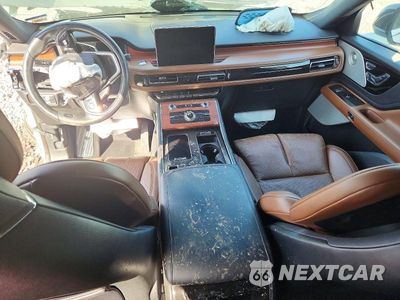 Zdjęcie 8 z 13 samochodu: 2023 LINCOLN AVIATOR RESERVE VIN:5LM5J7XC6PGL07405 - miniatura