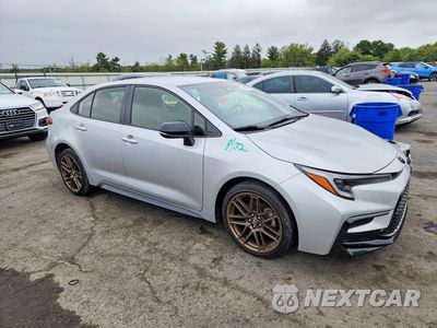 Czwarte zdjęcie samochodu z boku: 2024 TOYOTA COROLLA HYBRID NIGHTSHADE VIN:JTDBCMFE0R3037491 - miniatura