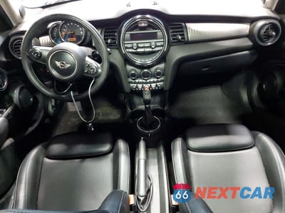 Zdjęcie 8 z 12 samochodu: 2016 MINI COOPER S VIN:WMWXU3C55G2D28203 - miniatura