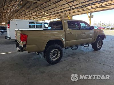 Trzecie zdjęcie samochodu z tyłu: 2017 TOYOTA TACOMA SR5 V6 VIN:5TFAZ5CN3HX024391 - miniatura