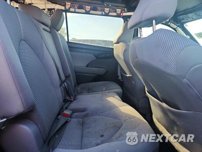 Zdjęcie 11 z 14 samochodu: 2021 TOYOTA HIGHLANDER LE VIN:5TDBZRBH2MS059060 - miniatura