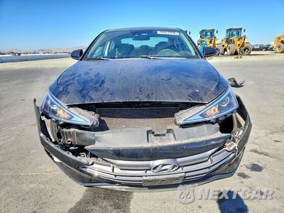 Piąte zdjęcie samochodu w środku: 2019 HYUNDAI ELANTRA SEL VIN:KMHD84LF8KU781214 - miniatura