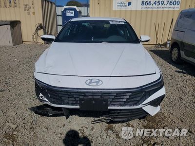 Piąte zdjęcie samochodu w środku: 2024 HYUNDAI ELANTRA SEL VIN:KMHLM4DG7RU777325 - miniatura