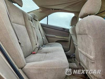 Zdjęcie 10 z 12 samochodu: 2003 TOYOTA CAMRY LE VIN:4T1BE32K13U238300 - miniatura