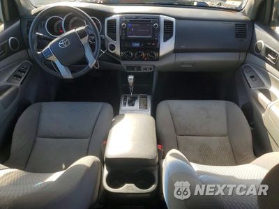 Zdjęcie 8 z 12 samochodu: 2013 TOYOTA TACOMA V6 VIN:3TMLU4EN1DM118395 - miniatura