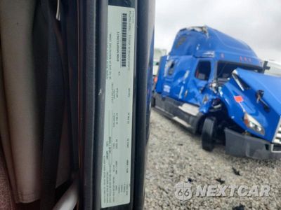 Zdjęcie 13 z 14 samochodu: 2023 VOLVO VNL SEMI TRUCK VIN:4V4NC9EHXPN328673 - miniatura