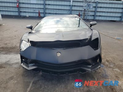 Piąte zdjęcie samochodu w środku: 2018 LAMBORGHINI AVENTADOR S VIN:ZHWUG4ZD5JLA06879 - miniatura