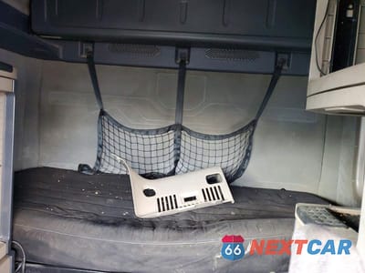 Zdjęcie 10 z 14 samochodu: 2017 FREIGHTLINER CASCADIA 125 SEMI TRUCK VIN:1FUJGLBG4HLHV6867 - miniatura