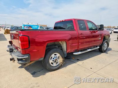 Trzecie zdjęcie samochodu z tyłu: 2018 CHEVROLET SILVERADO C2500 HEAVY DUTY LT VIN:1GC2CVEG8JZ302507 - miniatura