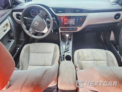 Zdjęcie 8 z 12 samochodu: 2018 TOYOTA COROLLA LE VIN:5YFBURHE6JP823279 - miniatura
