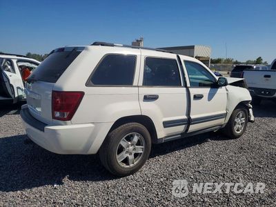 Trzecie zdjęcie samochodu z tyłu: 2006 JEEP GRAND CHEROKEE LAREDO VIN:1J4HR48N36C118450 - miniatura