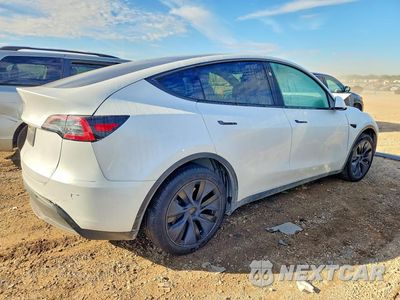 Trzecie zdjęcie samochodu z tyłu: 2025 TESLA MODEL Y VIN:7SAYGDED8SF253981 - miniatura