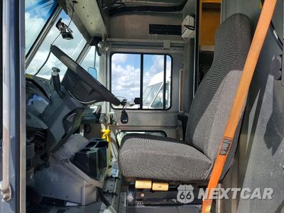 Zdjęcie 7 z 13 samochodu: 2020 FORD F59 DELIVERY TRUCK VIN:1F65F5KN8L0A03472 - miniatura