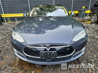 Zdjęcie 11 z 12 samochodu: 2015 TESLA MODEL S 85D VIN:5YJSA1H25FFP78998 - miniatura