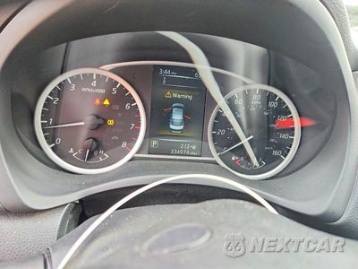 Zdjęcie 9 z 12 samochodu: 2018 NISSAN SENTRA S VIN:3N1AB7AP0JY321761 - miniatura