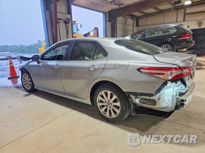 Drugie zdjęcie samochodu z przodu: 2020 TOYOTA CAMRY LE VIN:4T1C11AK1LU330786 - miniatura