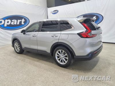 Drugie zdjęcie samochodu z przodu: 2023 HONDA CR-V EX VIN:2HKRS3H47PH303588 - miniatura